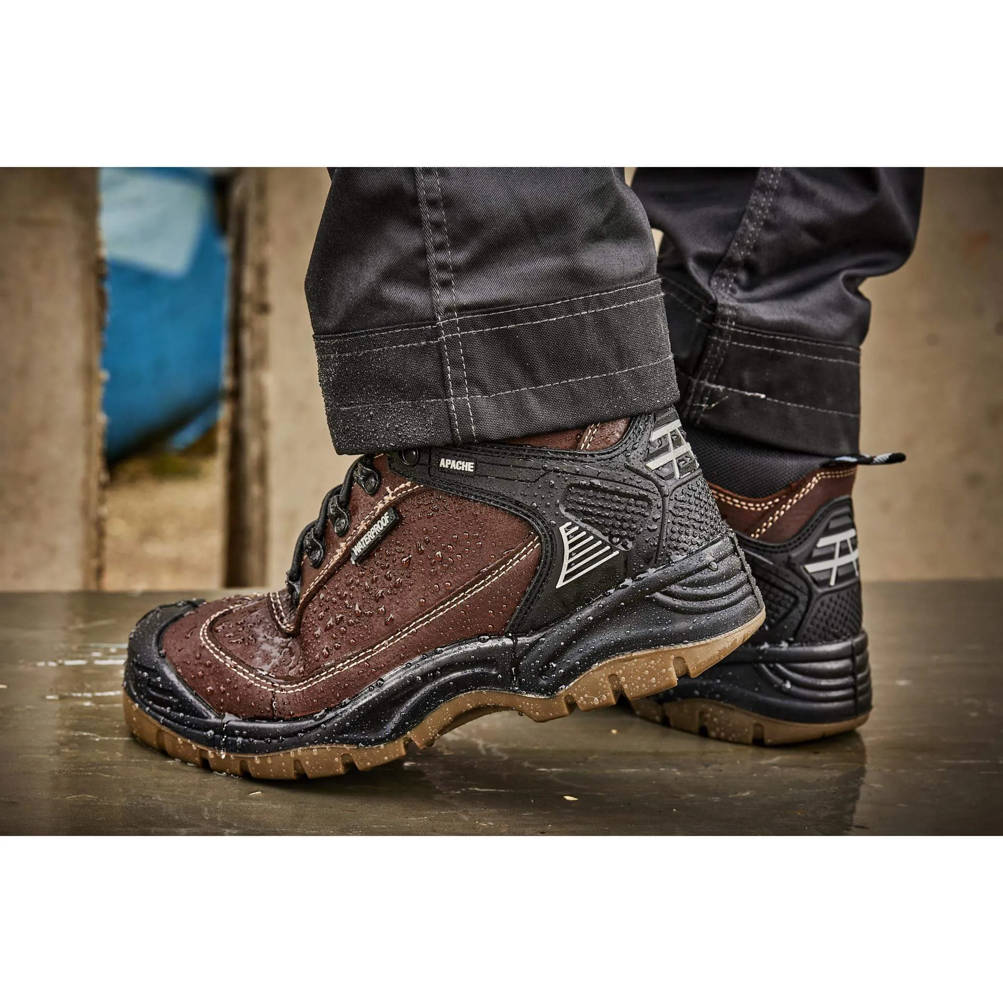 Apache RANGER Special Offer Pack - Apache RANGER Waterproof Safety Hiker Boots   3 Pairs Work Socks